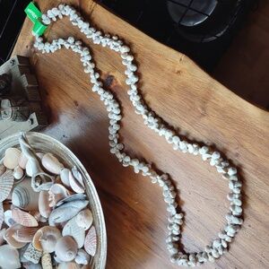 Long mini sea shell mecklace